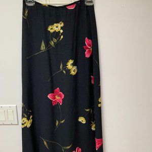 Jones Long Skirt Black Floral 100% Silk Size 4   A-Line